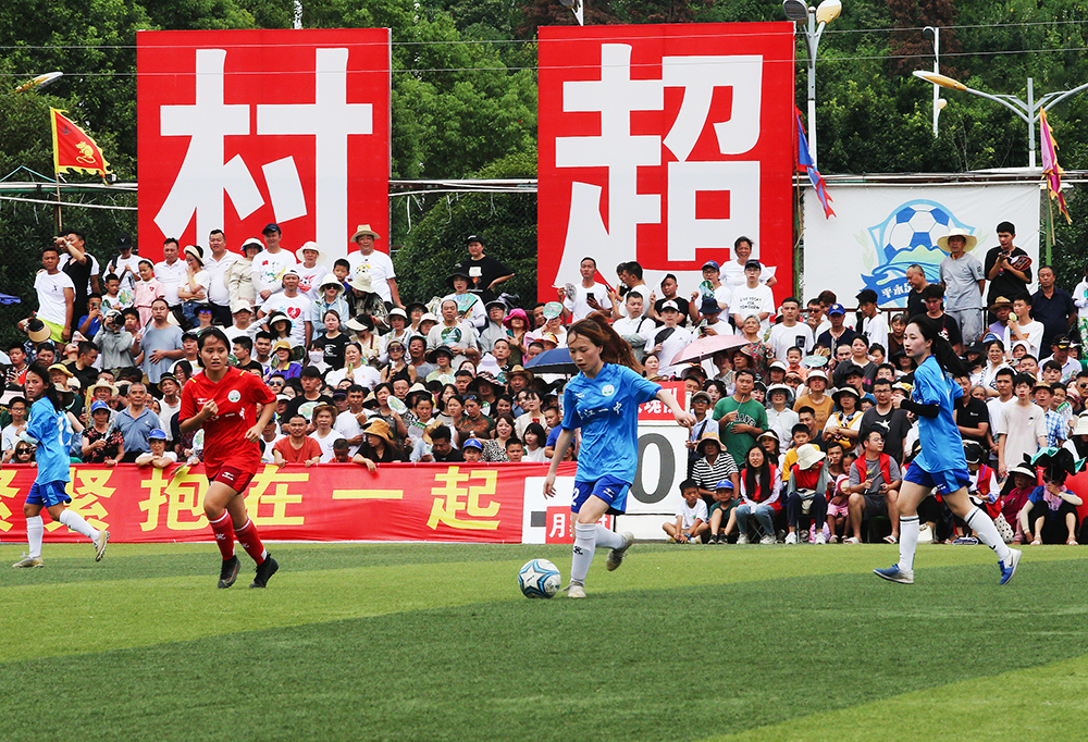 这位年轻选 这位年轻选